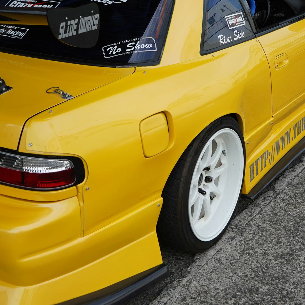 S13シルビアの叩き出しリアフェンダー片側50mmワイド | エアロのエース